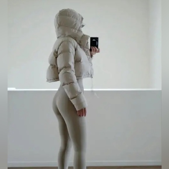 NWT Lululemon wunder puff super cropped jacket - Picture 5 of 9